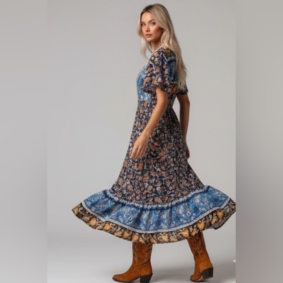 Boho Floral Bell Sleeve Asymmetrical Hem Dress - Picture 3 of 9